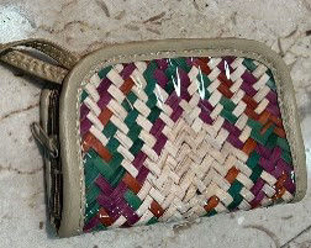 Picture of Wicker purse 