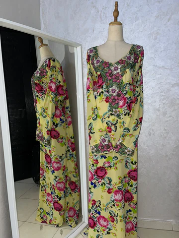 Picture of  Beautiful makhawer with floral patterns, designed with details 