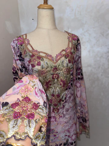 Picture of Emirati Makhour luxurious silk embroidered