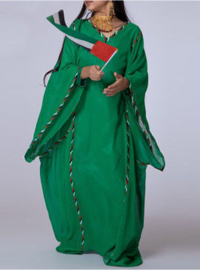 Picture of Emirati heritage dress and kandora