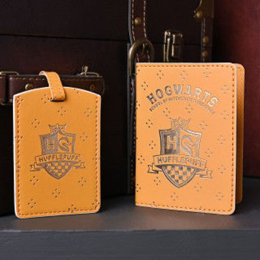 Picture of Harry Potter Alumni Passport Holder & Luggage Tag - Hufflepuff