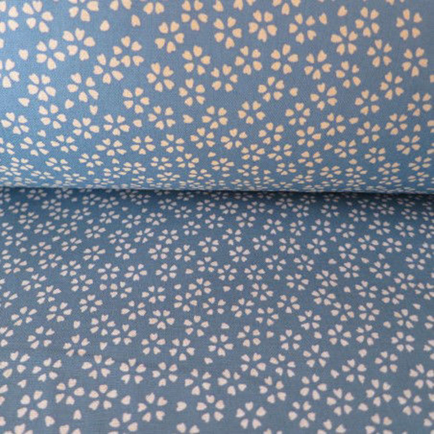 Picture of Tissu bleu motif petites fleurs de cerisier