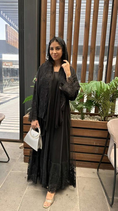 Picture of Lined closh tulle abaya with floral embroidery