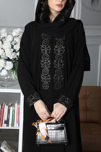 Picture of Elegant crepe abaya