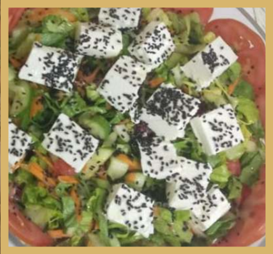 Picture of Small salad with cheese